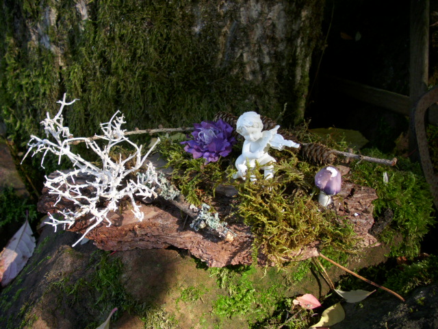 Grabschmuck Herz Mit Engel - Rinden-Pflanzherz 25cm Wetterfest